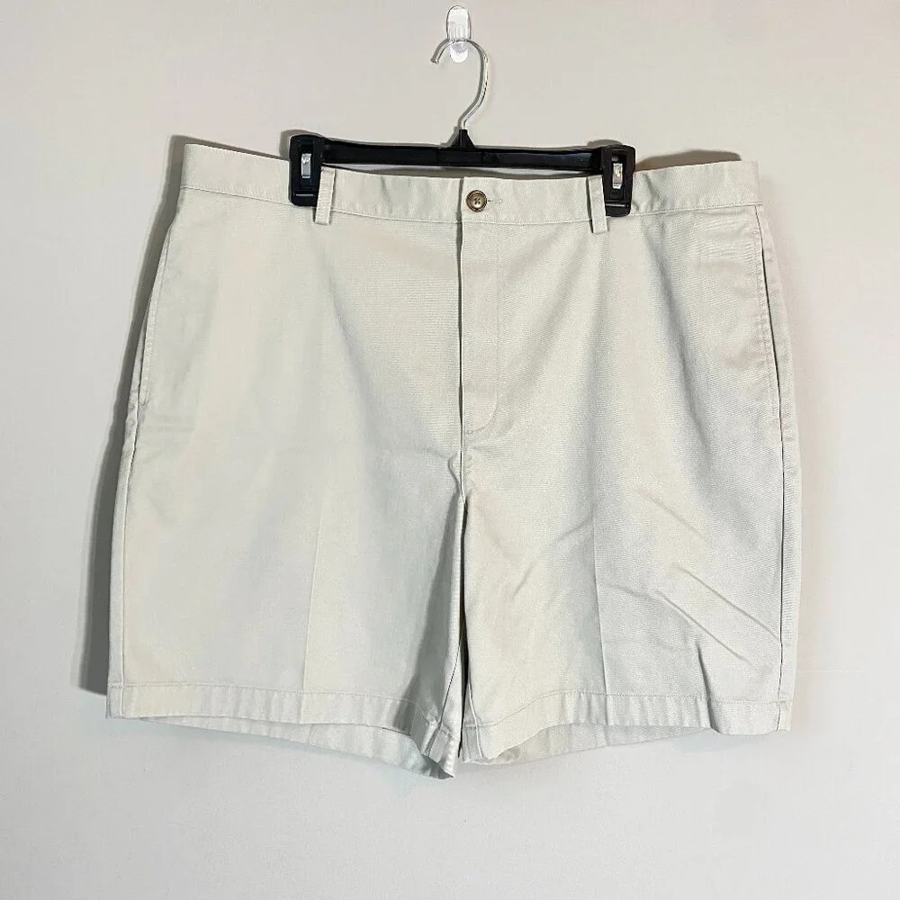 L.L. Bean Mens Size 40 8" Natural Fit Wrinkle-Free Flat Front Ivory Chino Shorts